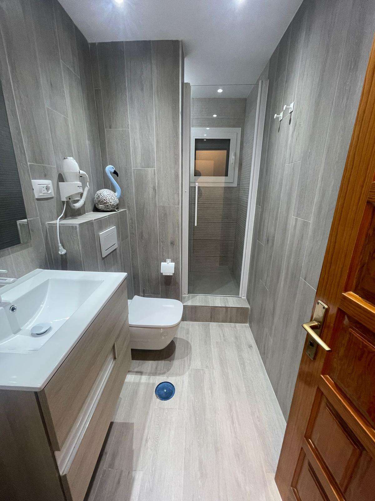Elegante appartamento ristrutturato con piscina e vista mare a Los Gigantes – Complesso Tamara