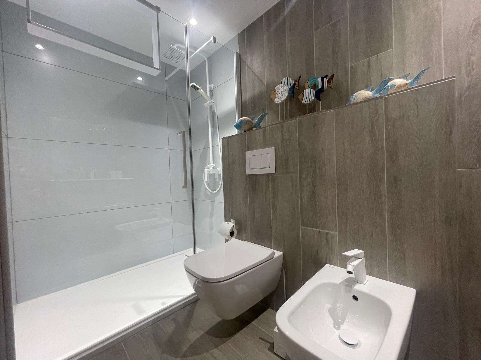 Elegante appartamento ristrutturato con piscina e vista mare a Los Gigantes – Complesso Tamara