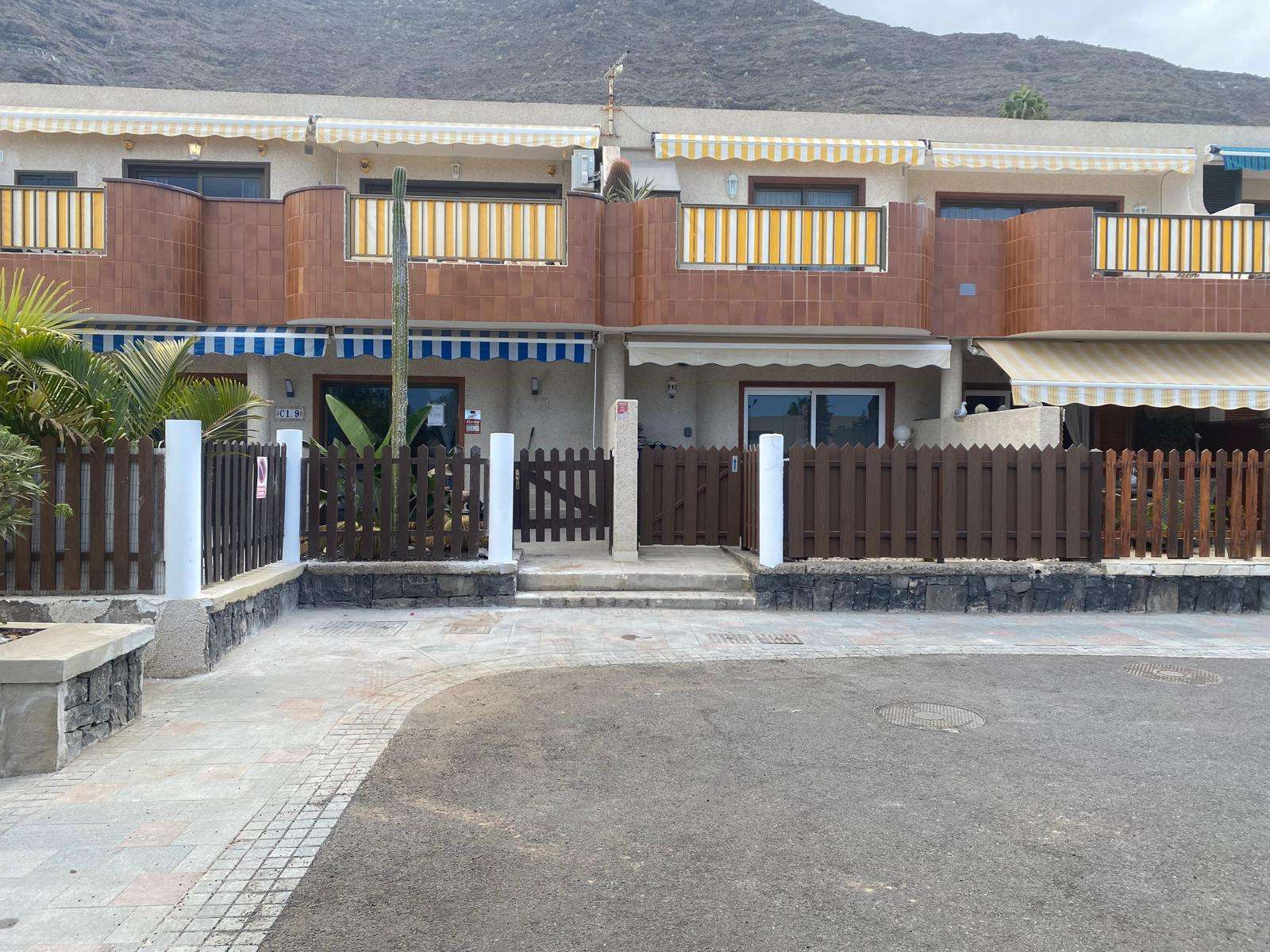 Elegante appartamento ristrutturato con piscina e vista mare a Los Gigantes – Complesso Tamara